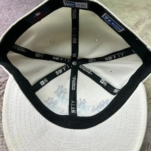New York Yankee Hat White 7 3/4 59 Fifty New Era Genuine Merchandise Big Words - Picture 10 of 16